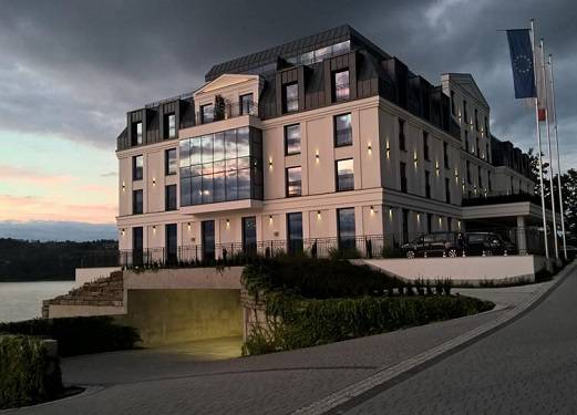 Heron Live Hotel*****