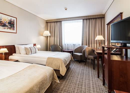 Airport Hotel Okęcie****